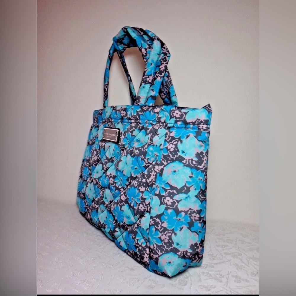 Marc Jacobs Quilted Nylon Printed Large Tote + Cosmetic Bag Blue Grey
